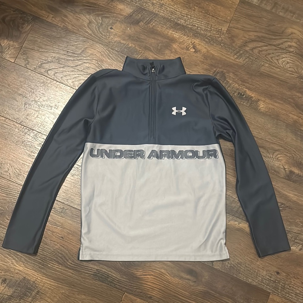 Under Armour Two-Tone Pullover Boys Grey 3/4 Zip Pullover Shirt Size M